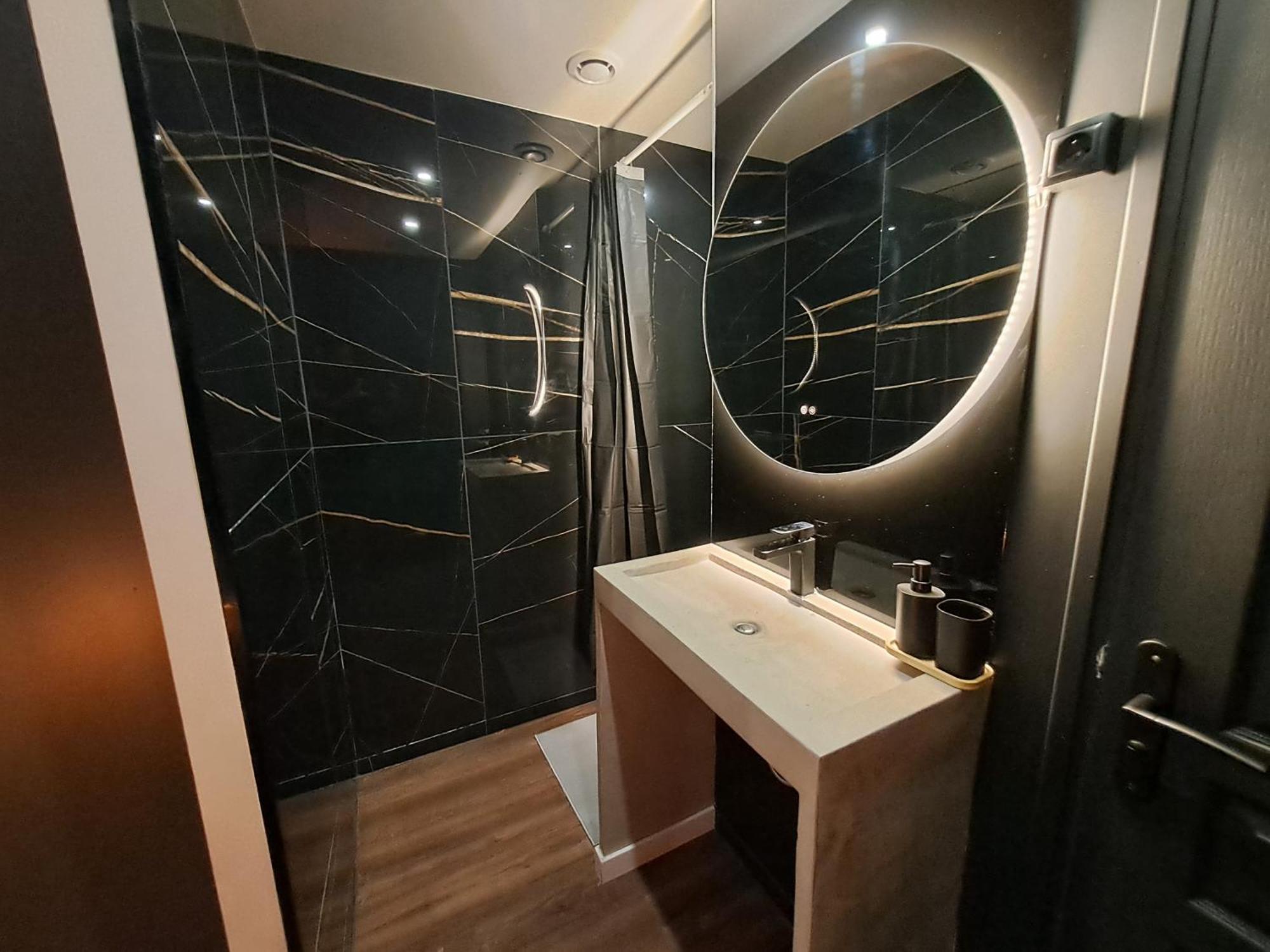 Belle Suite Metro 14 Paris Orly Exterior foto
